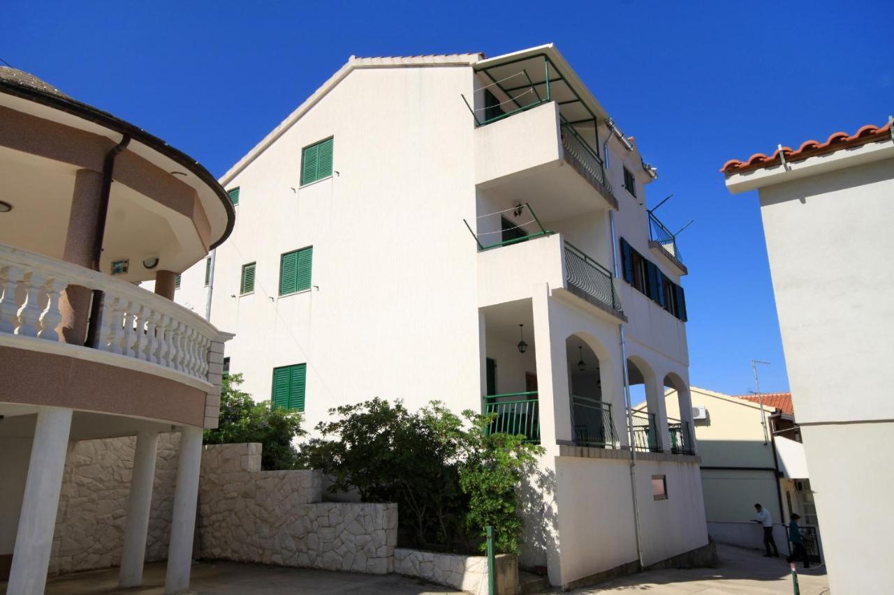 Apartments By The Sea Bilo, Primosten - 4191 Exterior foto
