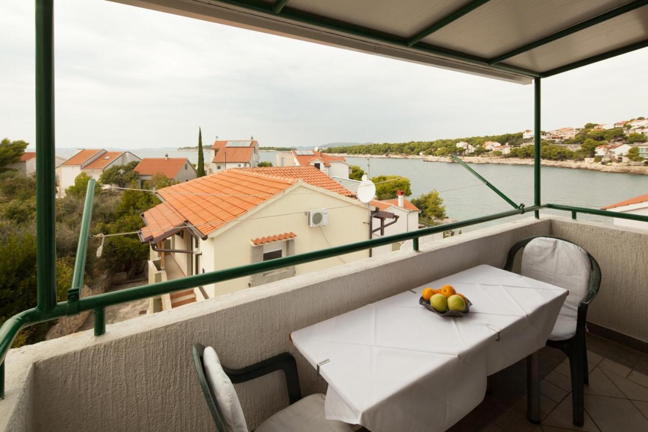 Apartments By The Sea Bilo, Primosten - 4191 Exterior foto